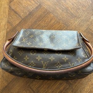 Louis Vuitton Vintage Monogram Mini Looping Bag Vachetta Leather Trim